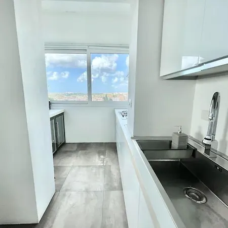 Skyline Penthouse With Jacuzzi アパート *