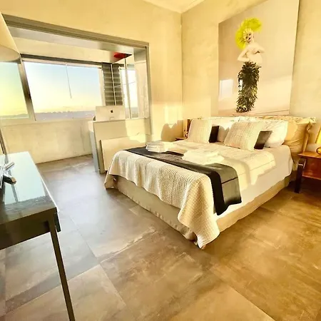 Skyline Penthouse With Jacuzzi *